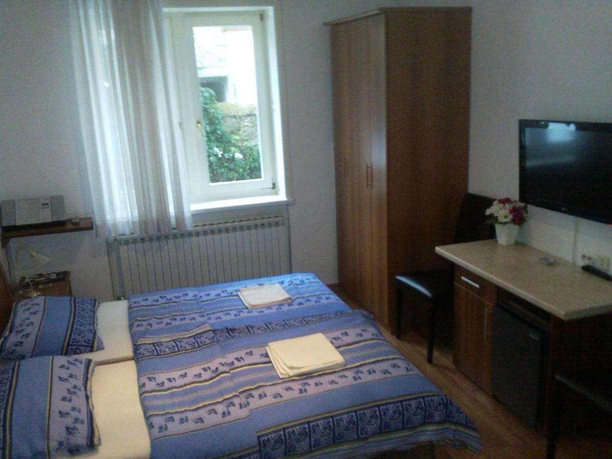 Angela Classic Rooms & Apartments Zagreb Dış mekan fotoğraf
